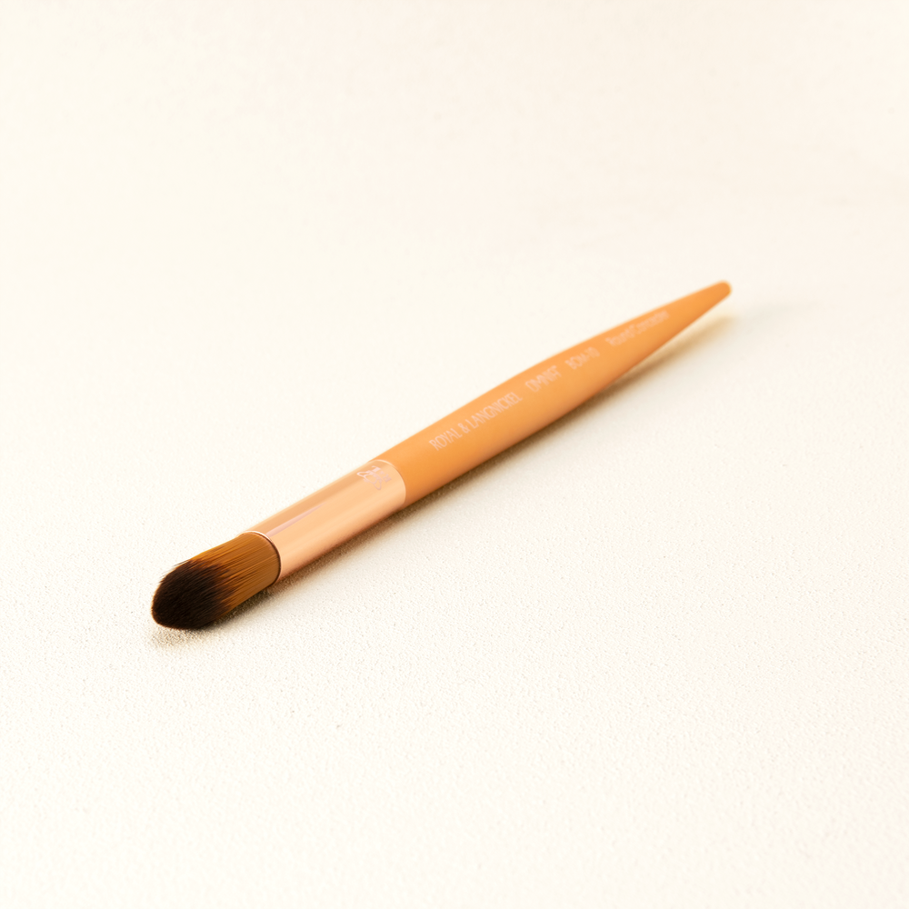 OMNIA® Rose Gold Powder Brush – Graftobian Make-Up Company